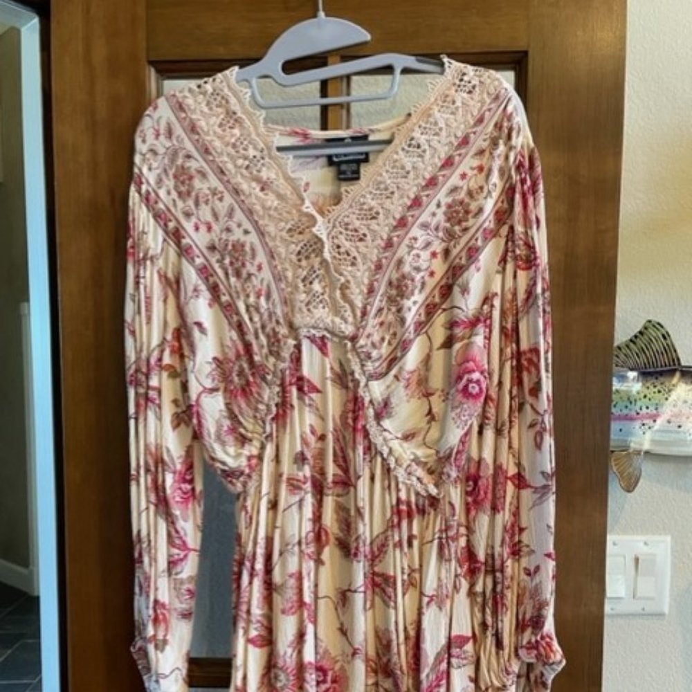 Angie blouse,  Size L